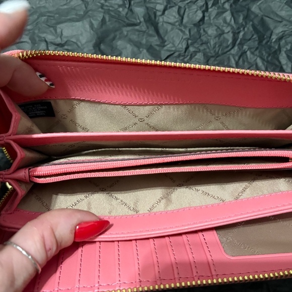 Wallet - Picture 4 of 4